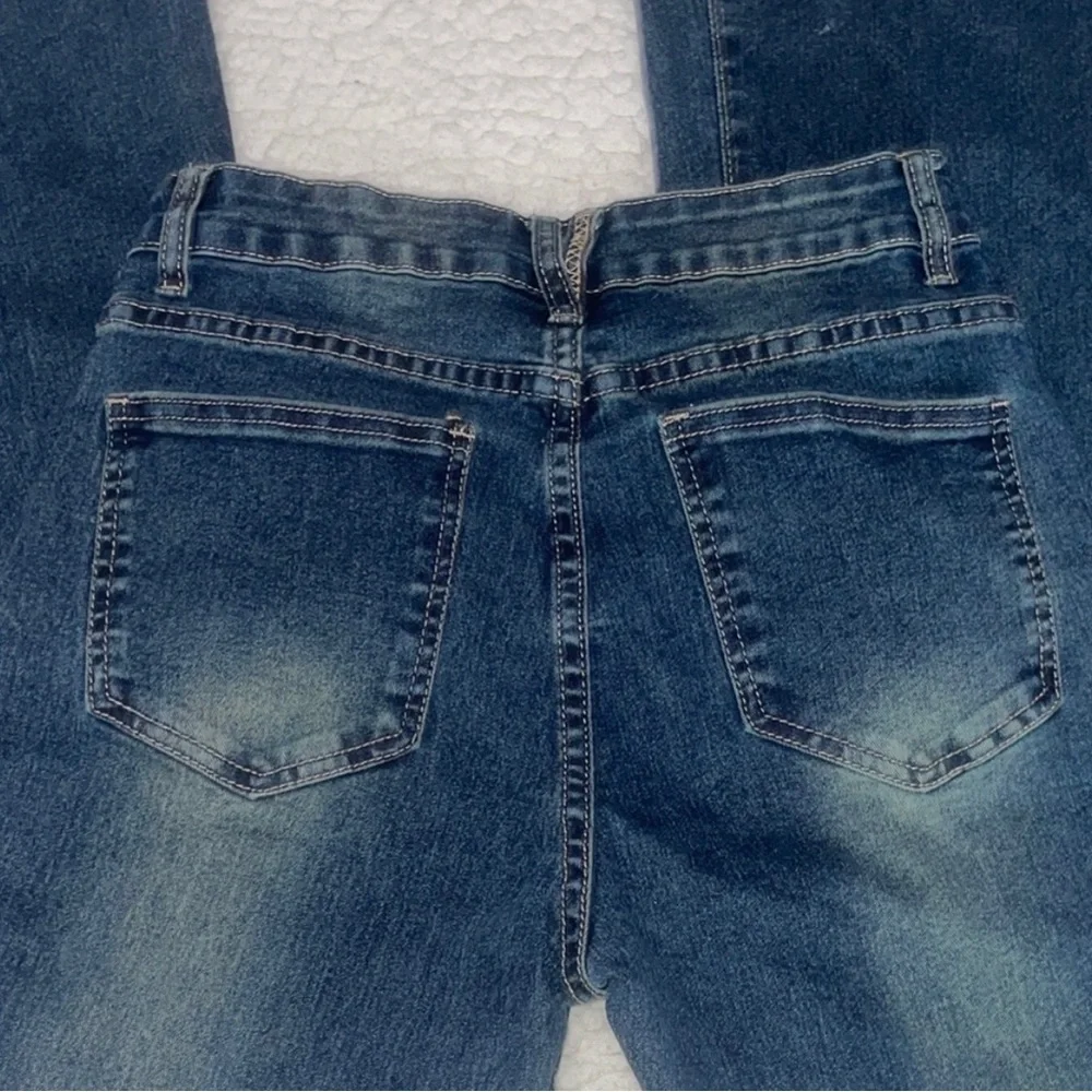 Women's Flare/Wide Leg Jeans - Dark Wash - Picture 3 of 6